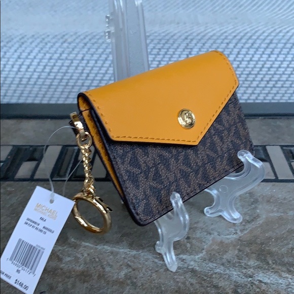 Michael Kors KALA SM FLP KY CRD CS MARIGOLD - Picture 15 of 16